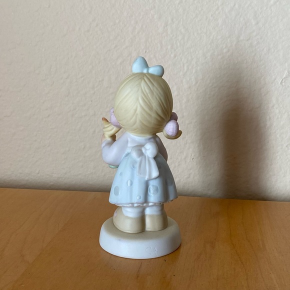 Precious Moment (112870) - Picture 2 of 2